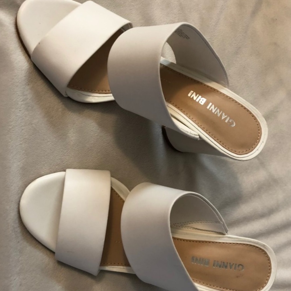 Brand New Gianni Bini Heels!! NWOT - Picture 2 of 2